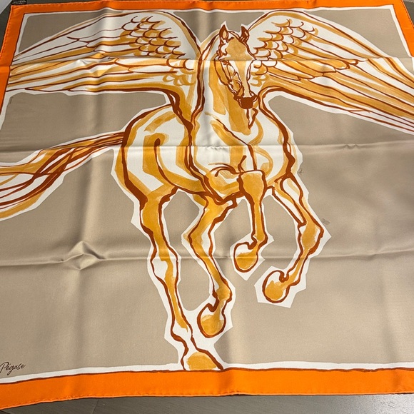 HERMES LIBRE COMM PEGASE SILK SCARF 90 USED Orange-Beige-Fauve - Picture 3 of 13